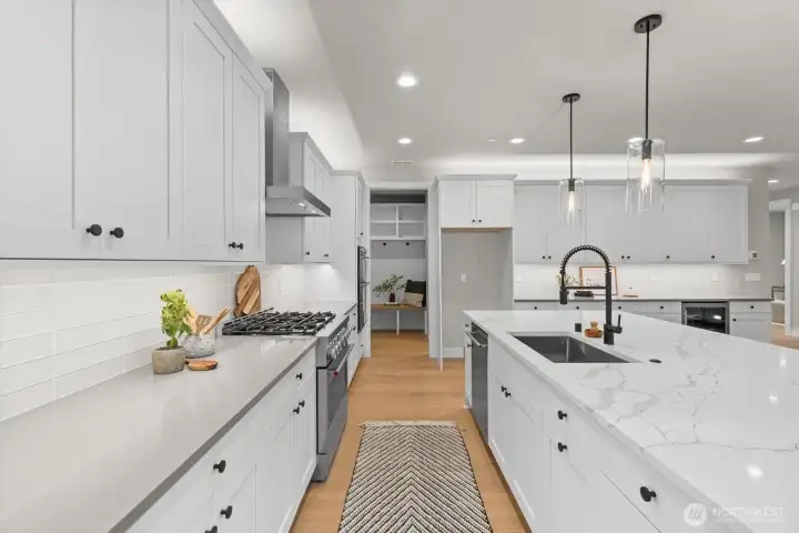 Main Level: Dining/Kitchen