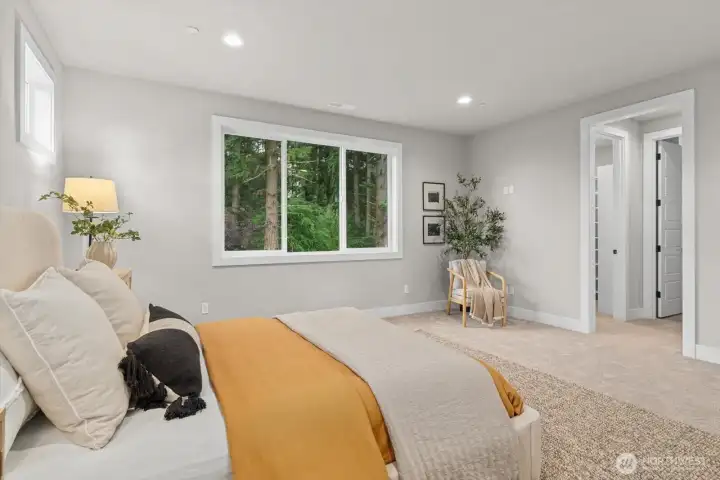 Upper Level: Primary Suite