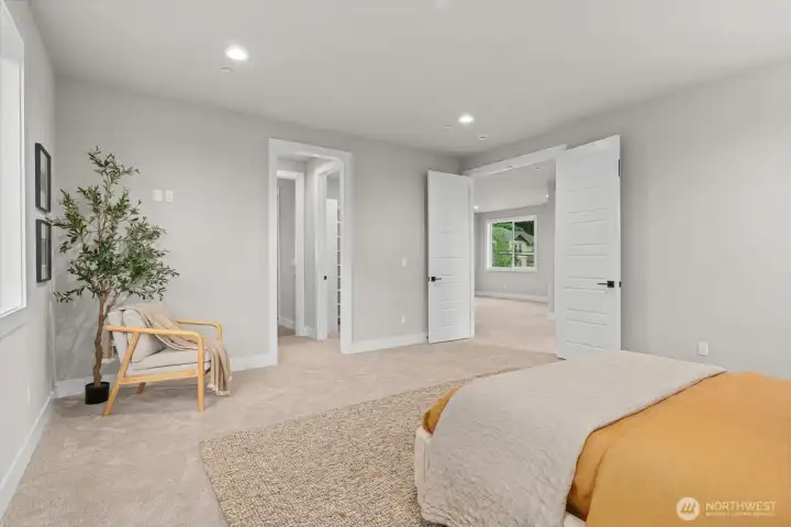 Upper Level: Primary Suite