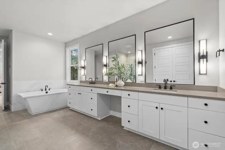 Upper Level: Primary Suite Bathroom