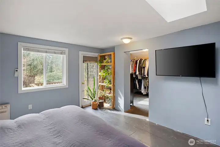 A large walk-in closet is such a bonus. So much storage for all your clothes & shoes. Enough room to share with your partner and not feel cheated for space. A large walk-in closet is such a bonus. So much storage for all your clothes & shoes. Enough room to share with your partner and not feel cheated for space.