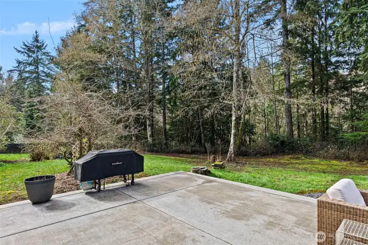 The yard is large and private. Plenty of places to garden, play yard games, and watch all that nature has to offer. You'll never be disappointed with the peace and quiet you get to experience. The yard is large and private. Plenty of places to garden, play yard games, and watch all that nature has to offer. You'll never be disappointed with the peace and quiet you get to experience.