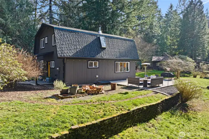 Not wanting a cookie-cutter house in the burbs? This one is far from that. Unique in design this home is perfect for those wanting something a little different. Not wanting a cookie-cutter house in the burbs? This one is far from that. Unique in design this home is perfect for those wanting something a little different.