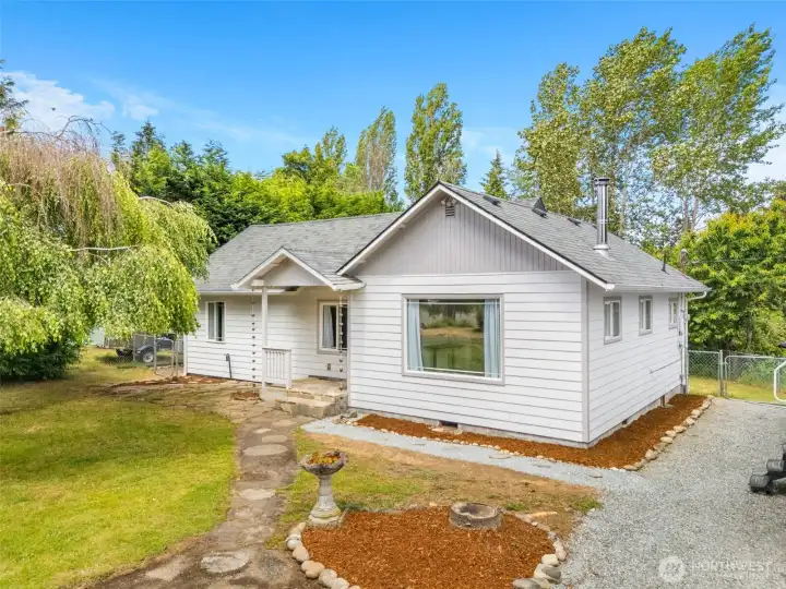 lovely home with amazing trees and extensive parking. lovely home with amazing trees and extensive parking.