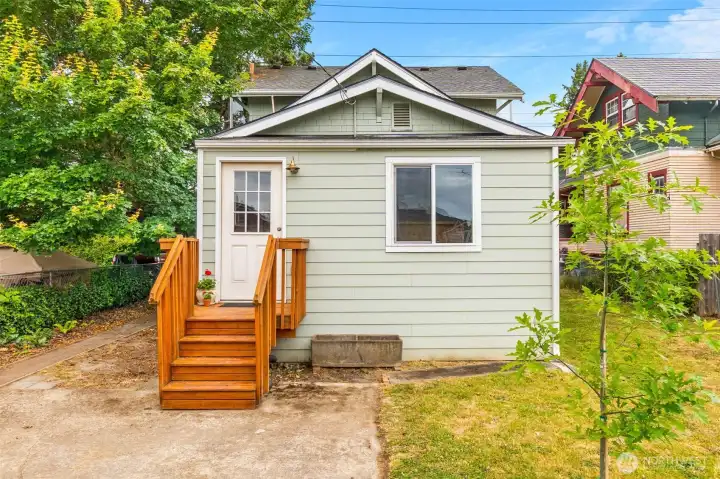 Exit from enclosed covered storage w/ interior basement access
