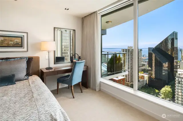 econd Master Bedroom Ensuite with fabulous views of the Sound, Mountains and City.