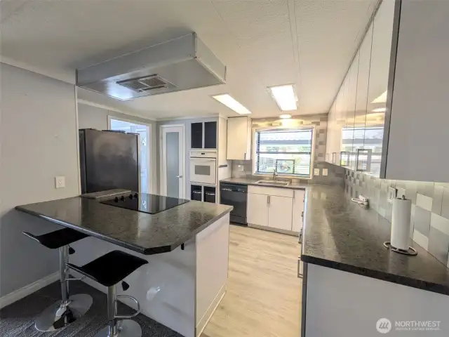 Eating bar and pantry