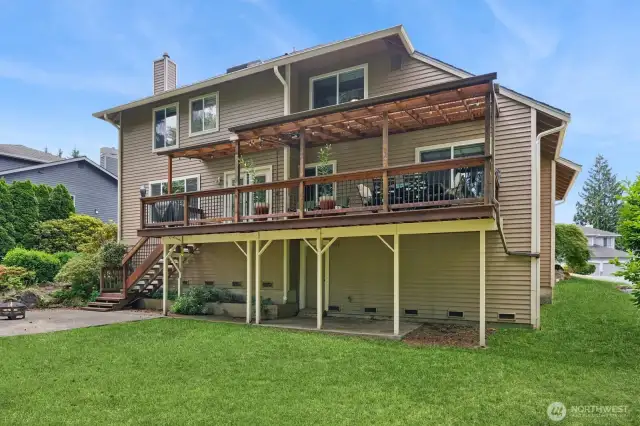Spacious backyard