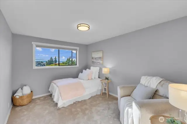 2nd bed on main level