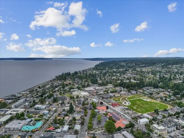 Downtown Edmonds and Civic Field are mere blocks away