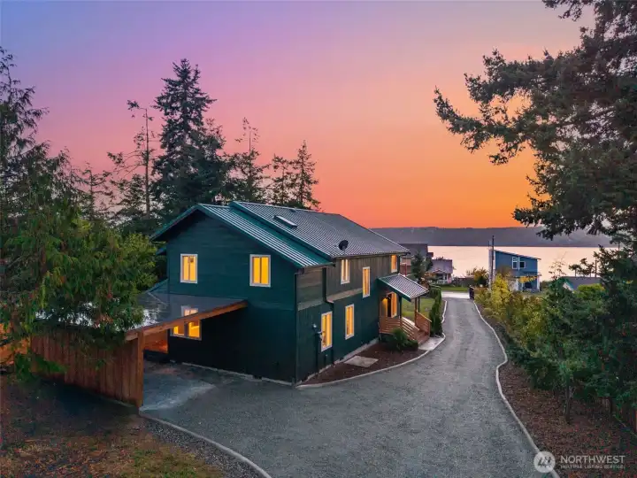 West facing home enjoys views of Saratoga Passage, the Olympic Mountains and looking North over the Greenbank Farm!