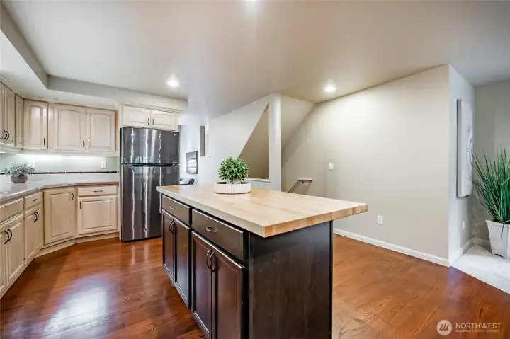 Beautiful Kitchen, perfect for entertaining or busy household
