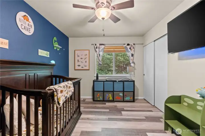 2nd bedroom