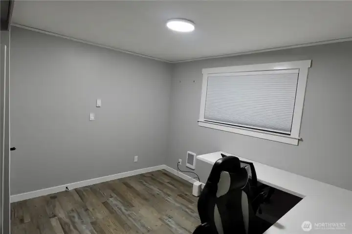 Bedroom 2 (second angle)