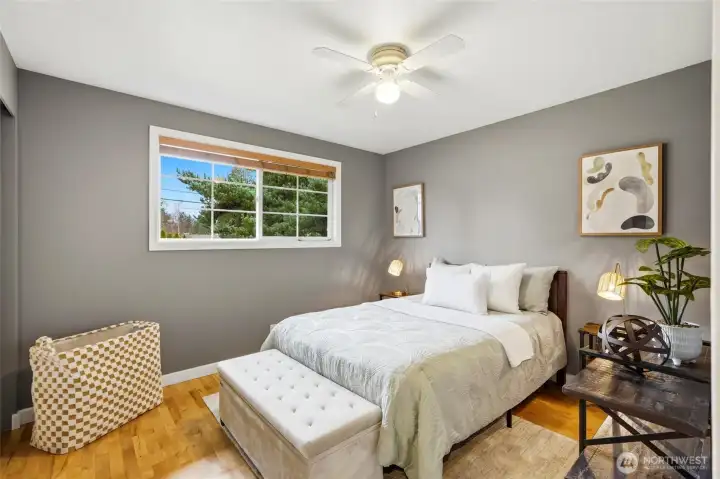 Another freshly painted bedroom!