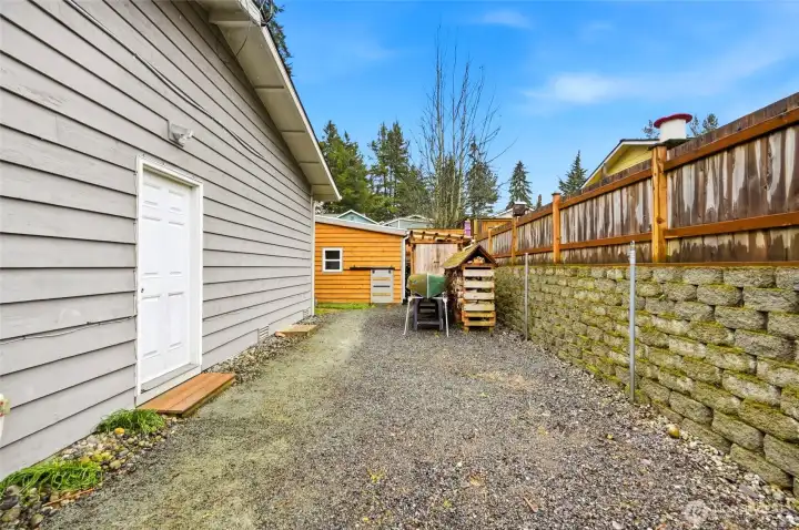 This is a great spot to store a small boat or trailer.