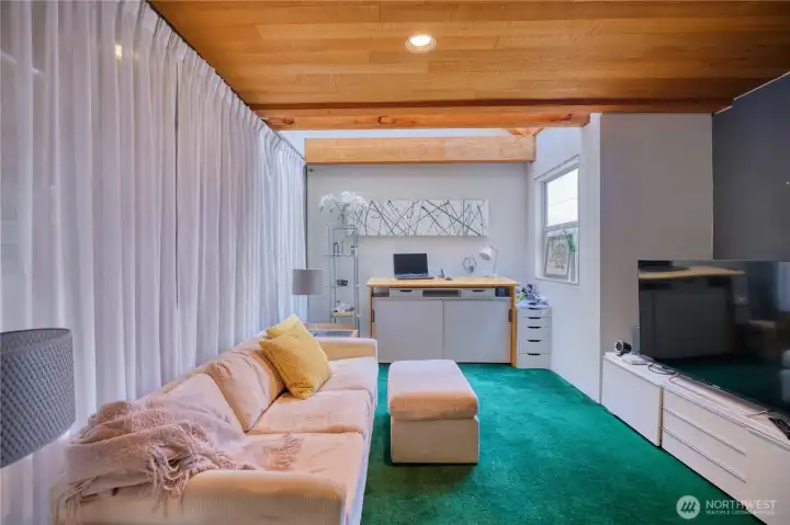 Main floor den/flex space