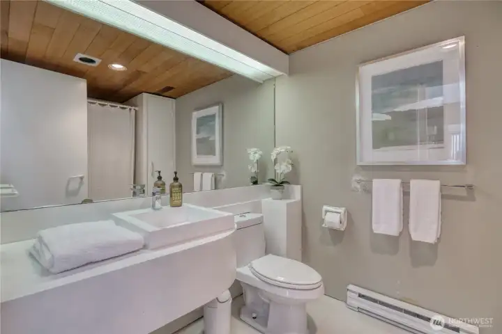 full upstairs bath