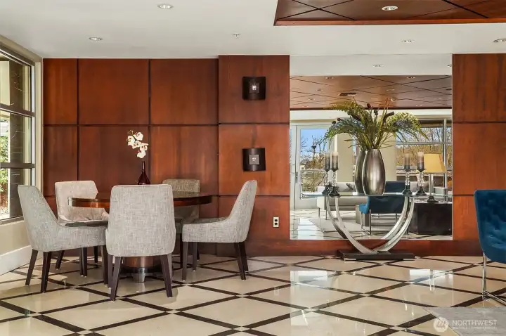 A gracious and lovely lobby for greeting friends and family - it even smells amazing ;)