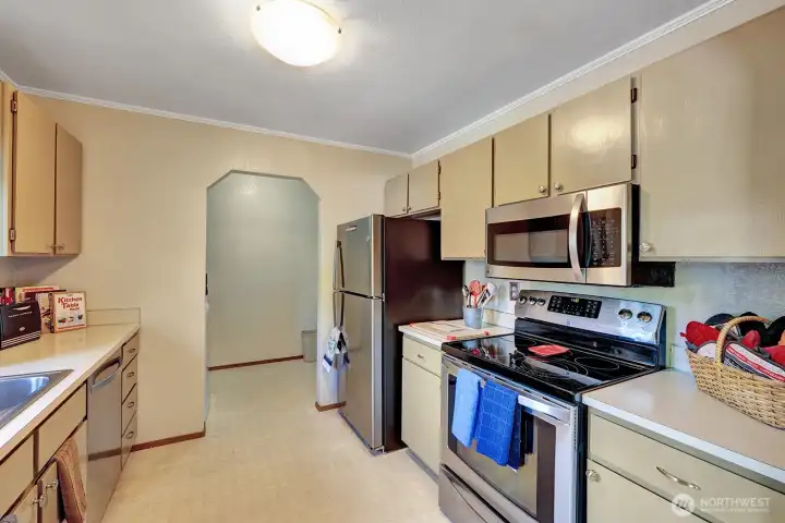 Kitchen area has notable natural lighting, ample storage and prep space. An entertainers / cook's delight for sure.