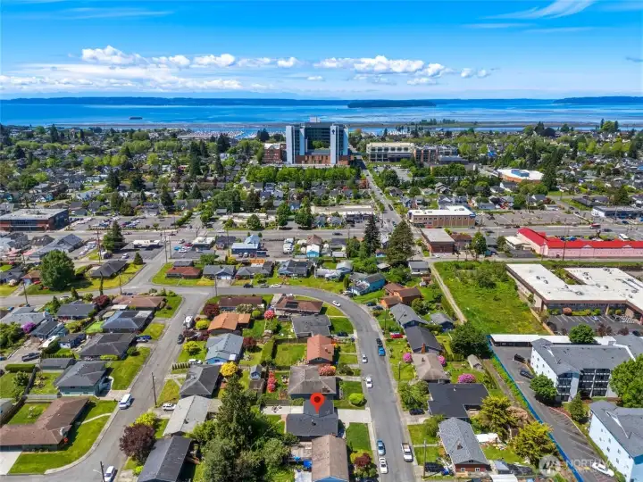 It is just blocks from Providence Regional Medical Center and Seattle Children’s Everett Campus.