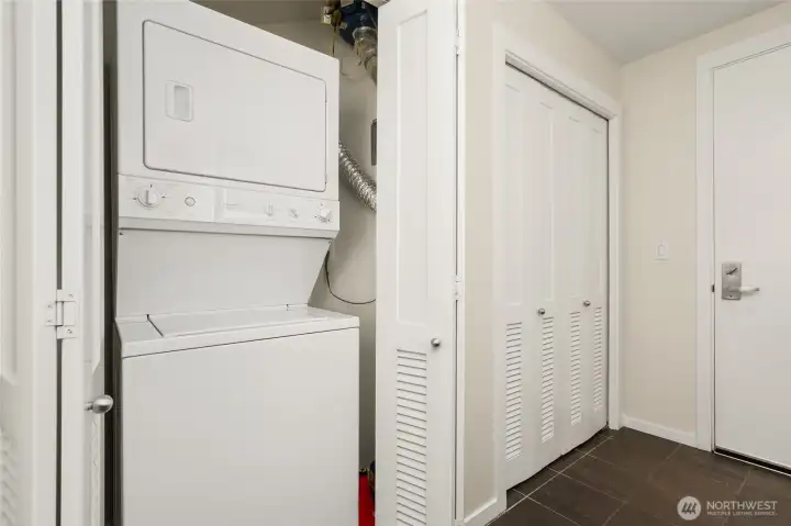 Entry Laundry & Closet
