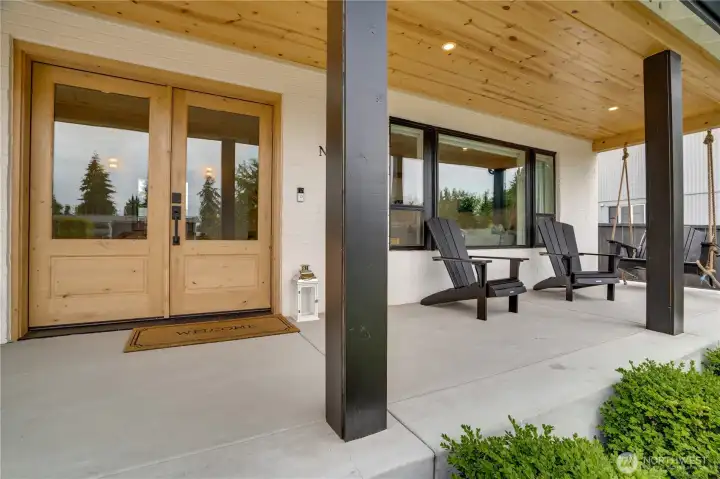 Who doesn’t love a porch swing. Who doesn’t love a porch swing.