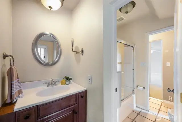 Upper Jack & Jill Bathroom