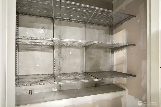 Storage unit 5