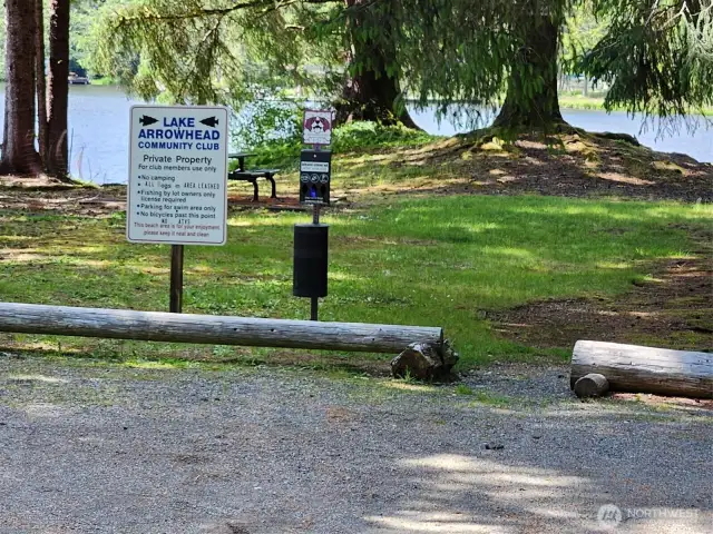 A beautiful park with a dock for fishing right across the street from this lot.