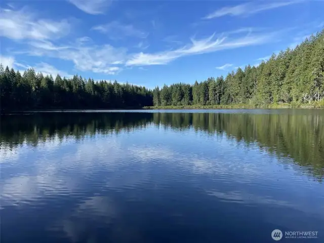 Walk to Old Hatchery Lake