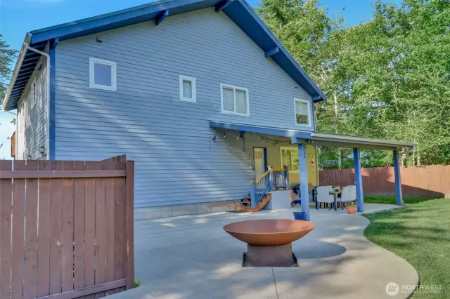 Large patio with firepit