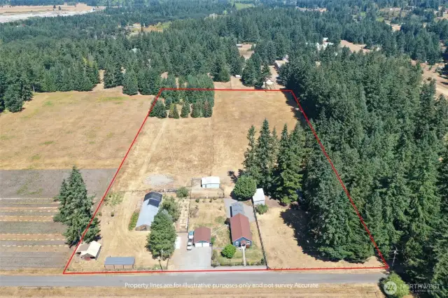 Property lines are approximate, buyer to do due diligence