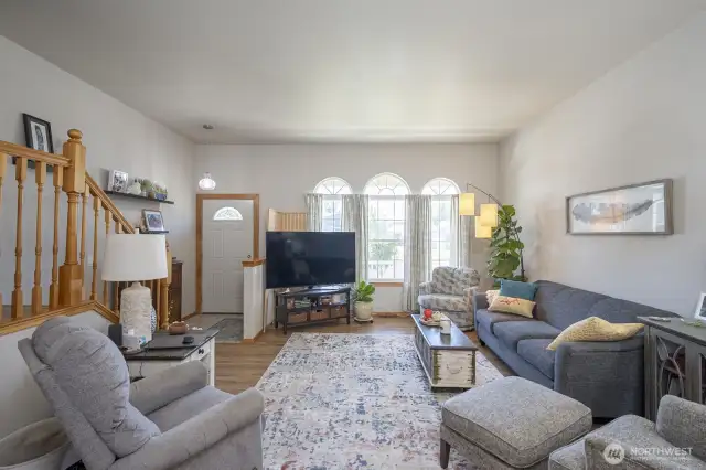 Livingroom with high ceilings
