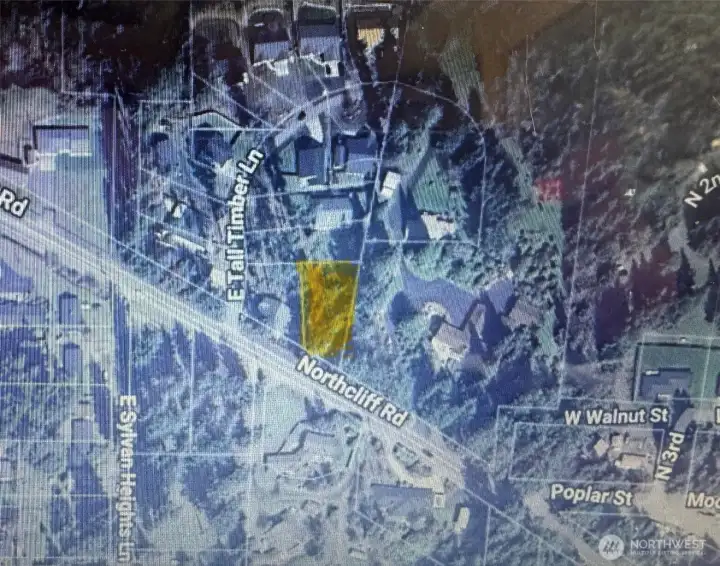 Property is highlighted in yellow.