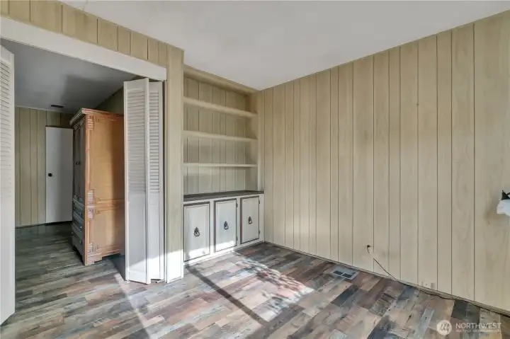 Office/sitting room with built-ins off the primary ~