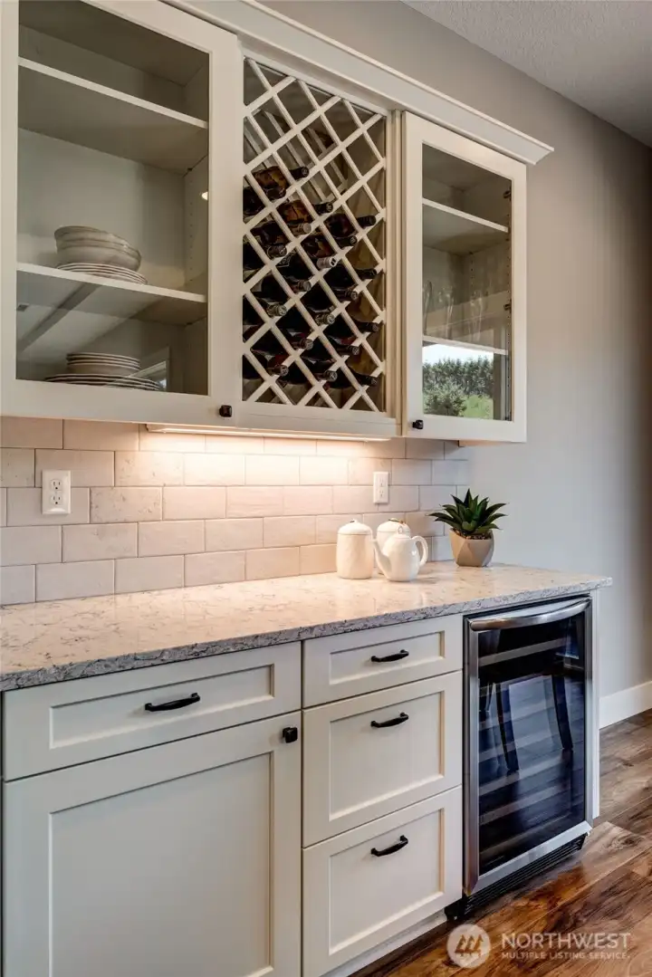 photos are for marketing purposes only. Will show options, upgrades and unavailable features. Not of specific home for sale.