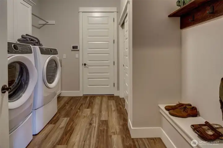 photos are for marketing purposes only. Will show options, upgrades and unavailable features. Not of specific home for sale.