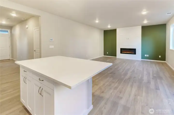 Pictures are from a previously built Penrose plan in the community and may display upgrades that are no longer available.