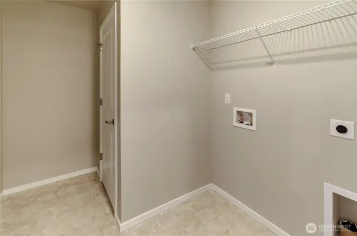 Pictures are from a previously built Penrose plan in the community and may display upgrades that are no longer available.