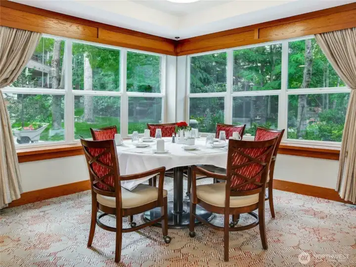 Grand Dining