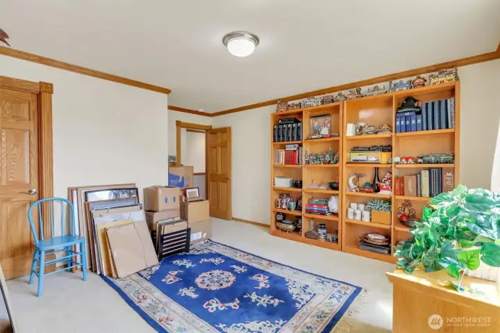 Packing up and getting ready to move! This bedroom is also large and has plenty of natural light.