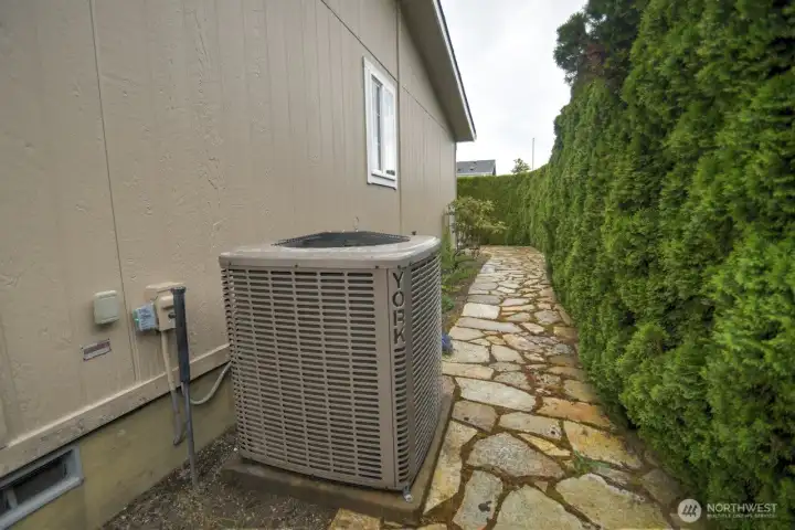 Heat pump for year-round comfort