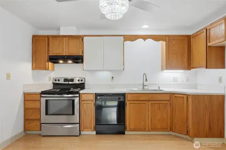 Kitchen - SS Appliances Kitchen - SS Appliances