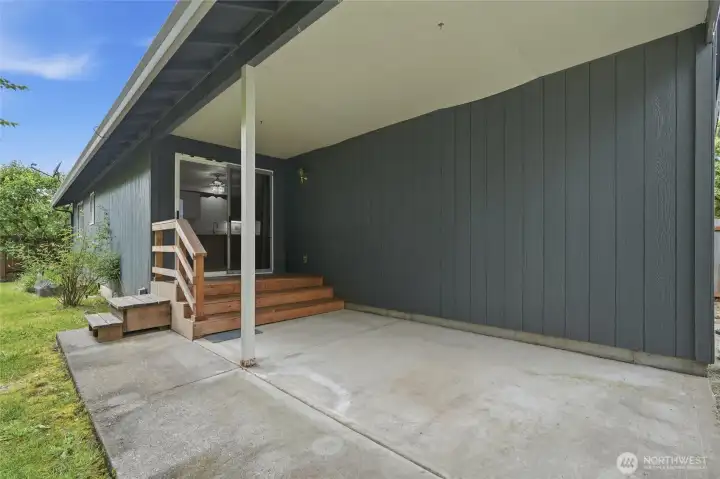 Covered patio with deck Covered patio with deck