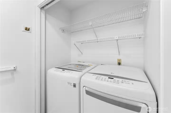 Full size washer and dryer inclueded