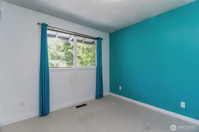 Comfortable guest bedroom #2, ideal for family or guests