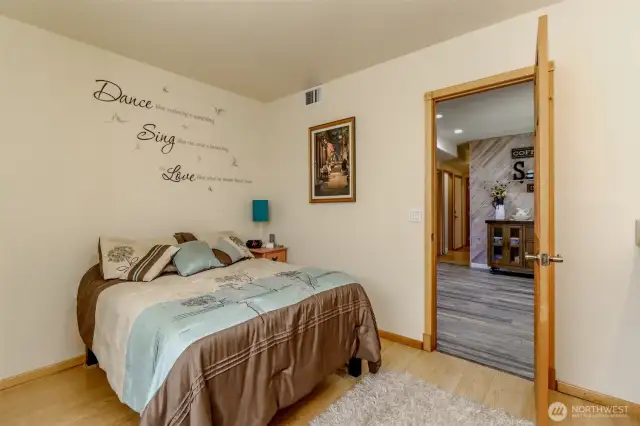 Guest bedroom, or seperate rental unit downstairs? The potential is there.