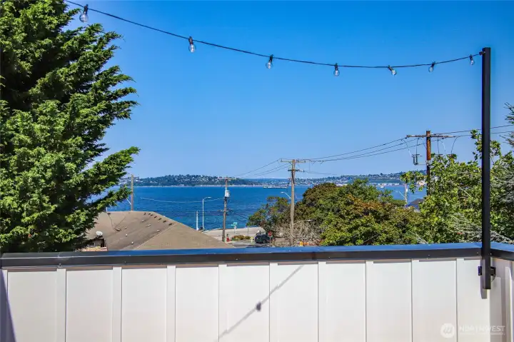 Roof top deck views.
