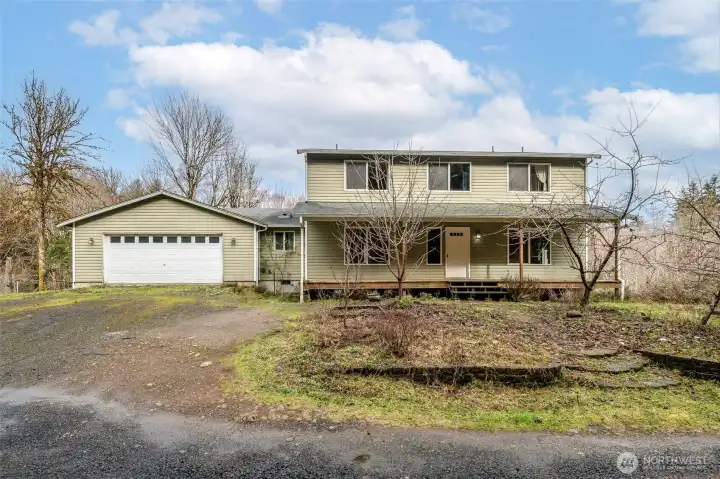 Welcome home to your large 5 bedroom rural oasis!